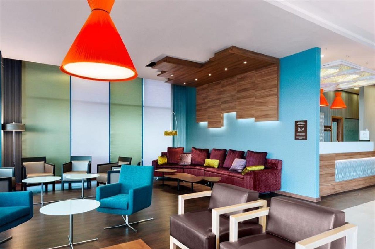 Hilton Garden Inn Sevilla Екстер'єр фото