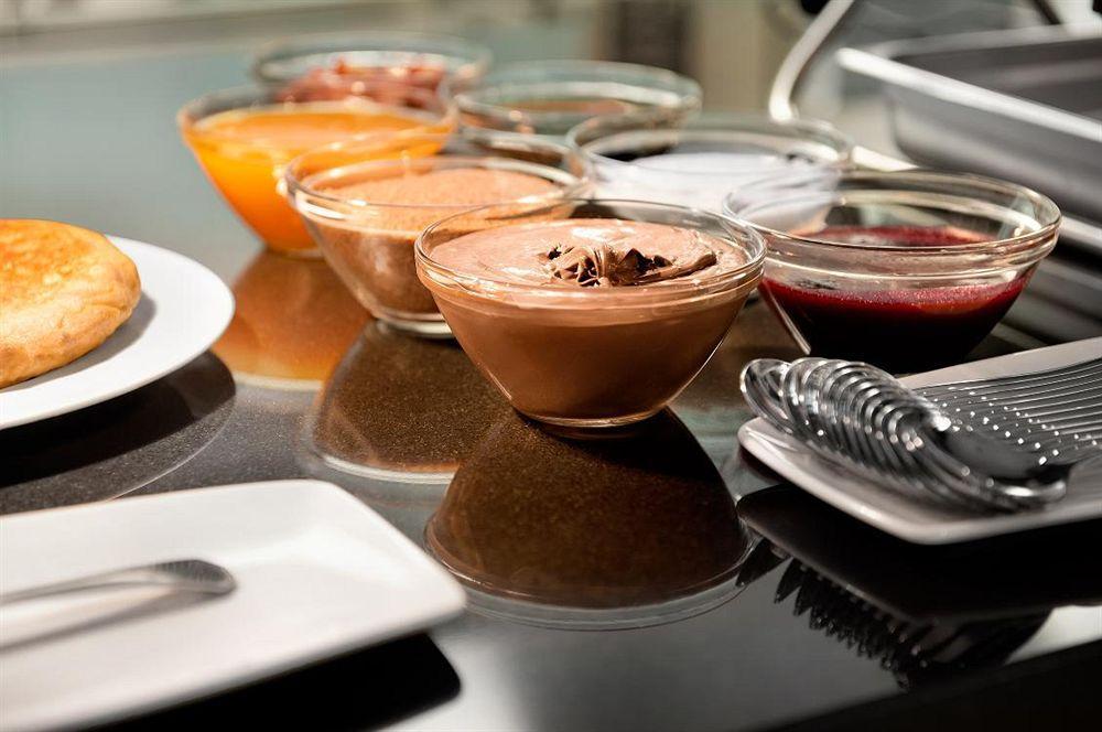 Hilton Garden Inn Sevilla Екстер'єр фото