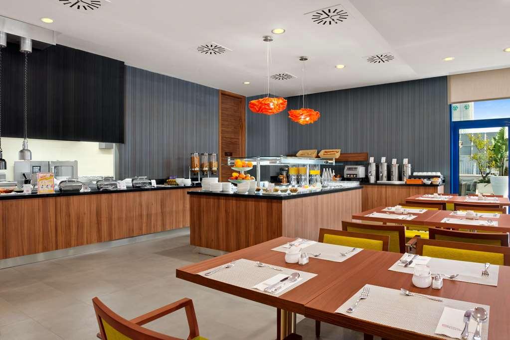 Hilton Garden Inn Sevilla Ресторан фото