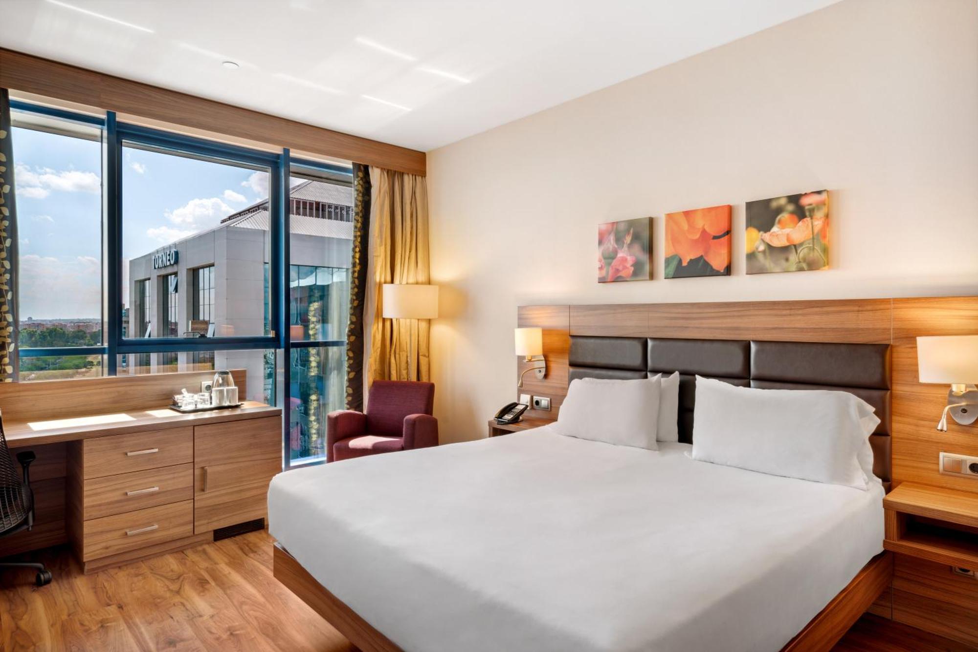Hilton Garden Inn Sevilla Екстер'єр фото