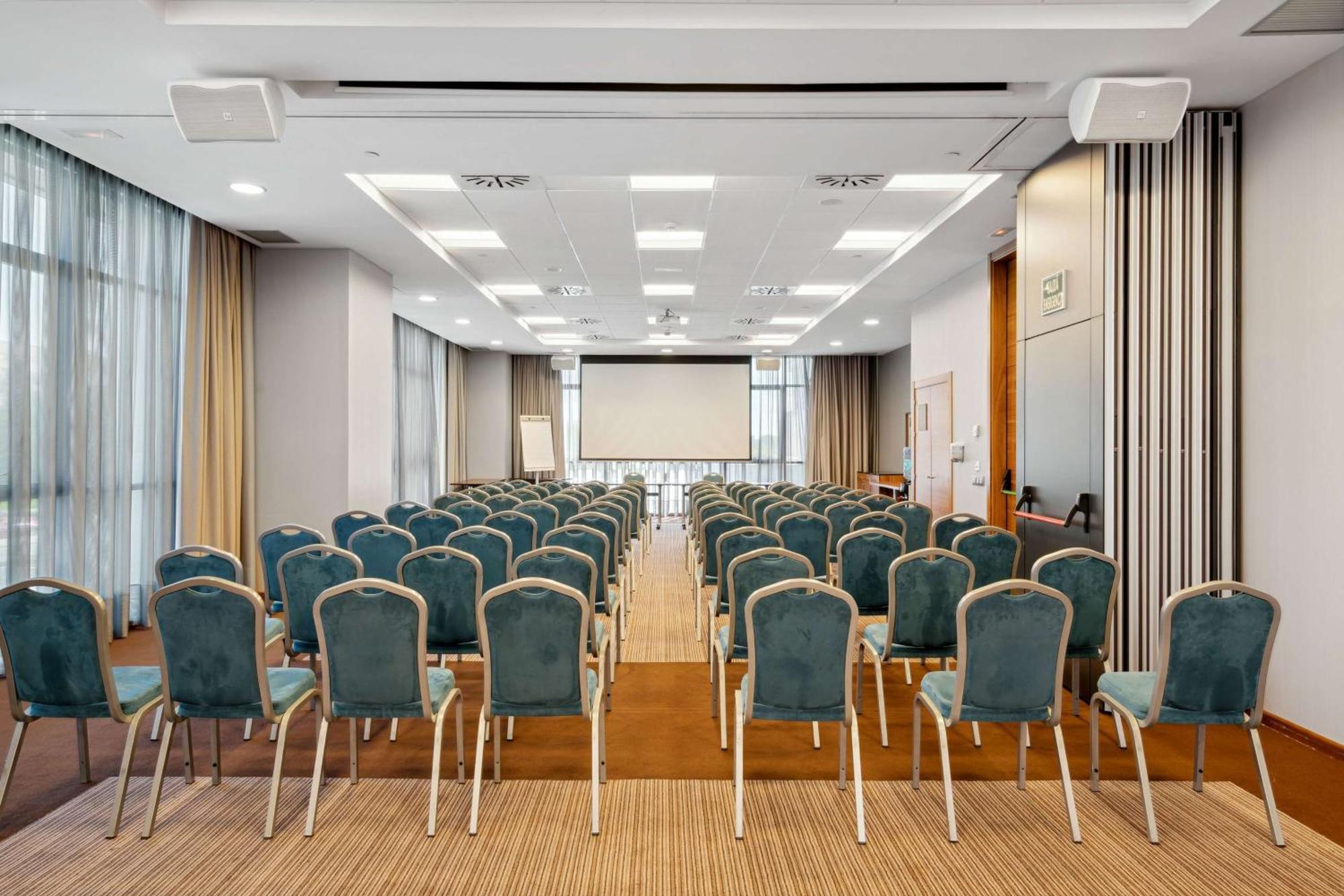 Hilton Garden Inn Sevilla Екстер'єр фото